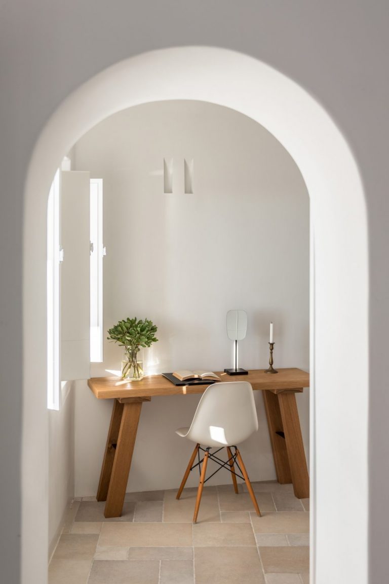 Porto Fira Suites Hotel in Santorini by Interior Design Laboratorium Yellowtrace 17