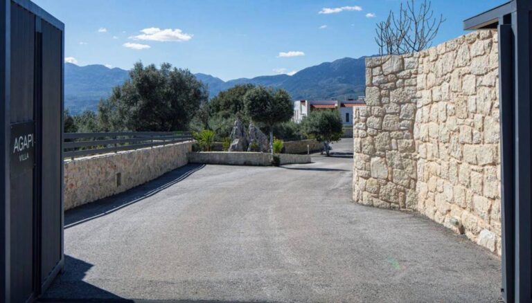 Agapi Luxury Villa Kaina Chania 27 entrance
