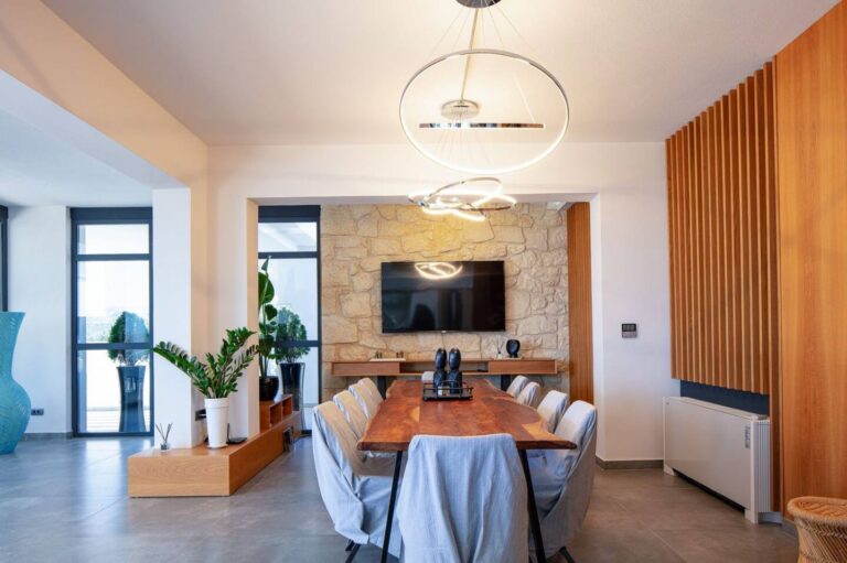 Agapi Luxury Villa Kaina Chania 33 dinner table inside