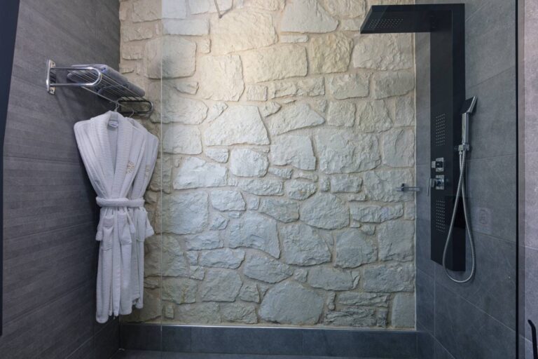 Agapi Luxury Villa Kaina Chania 49b bedroom 1 bathroom